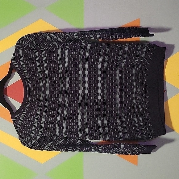 Ann Taylor Women's Super Fine Merino Wool Sweater Size Medium - Picture 5 of 7